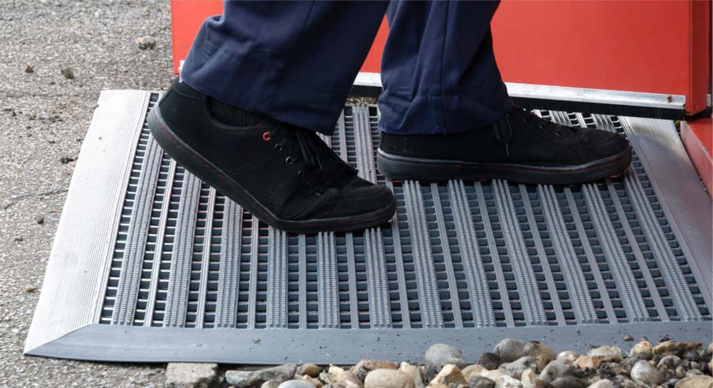 FRONTRUNNER BRUSH WIDE